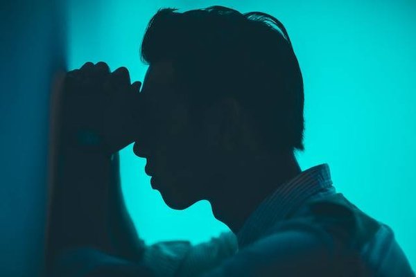 Quels sont les effets secondaires du CBD ? Tout ce que vous devez savoir avant de l'utiliser